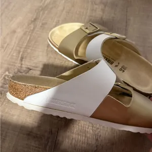 Birkenstock Women's Size 9 Arizona Split Birko-Flor sandal in white and gold thumbnail 7