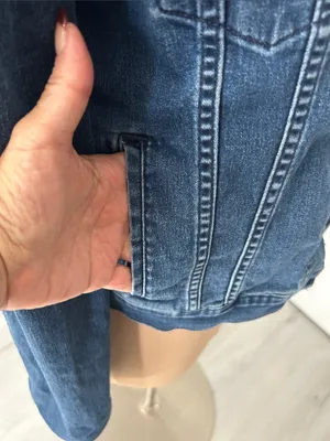 Levi’s Stretch Denim Trucker Jacket thumbnail 6
