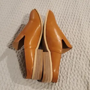 NWOT Ccocci Nova 7.5 women's Tan Slip on shoes (#5) thumbnail 4
