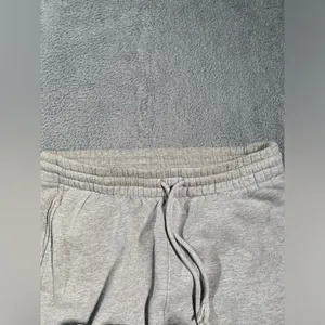 Aritzia TNA sweatfleece Gray Jogger Sweatpants boyfriend fit small thumbnail 6