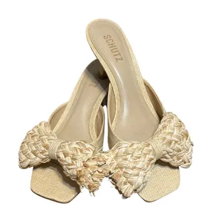 Schutz Lienne Straw Sandal Kitten Heel Nib Size 8 thumbnail 1