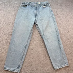 Vintage Levis 550 Relaxed Fit Tapered Leg Light Wash Jeans 16S 31W Womens Blue thumbnail 1