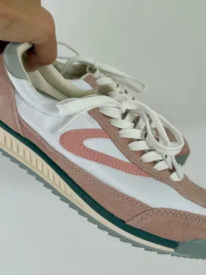 EUC Tretorn Rawlins 2.0 Blush PINK Sneakers Tennis Shoes 7 Retro thumbnail 1