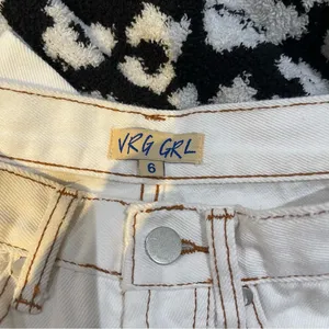Verge Girl white straight leg jeans with raw hem thumbnail 3