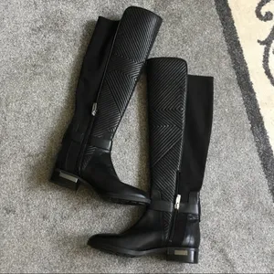 NEW Vince Camuto modern boots🖤🖤 thumbnail 2