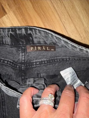 Women's Straight-Leg Jeans in Washed Black thumbnail 3