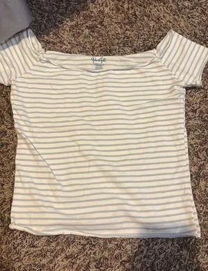 Brandy Melville Top thumbnail 1
