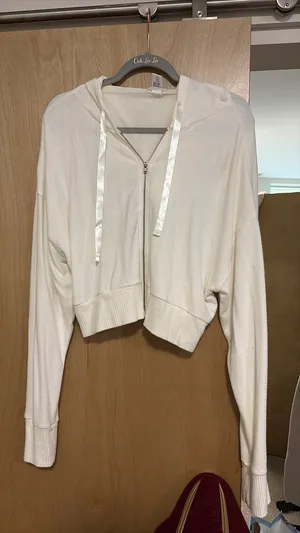 Forever 21 Zip-Up Hoodie Cropped thumbnail 3