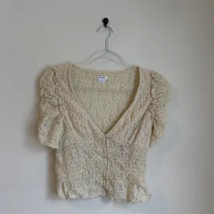 Urban Outfitters Hollie Puff Sleeve Ruffle Babydoll Blouse thumbnail 3