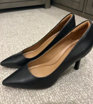 Nordstrom Rack Pointed Leather Black Heels thumbnail 1