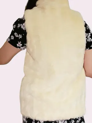 love tree cream faux fur vest. thumbnail 4