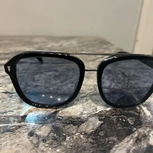 Classic Black Sunglasses thumbnail 7