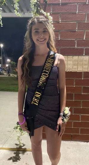 Windsor homecoming Dress thumbnail 1