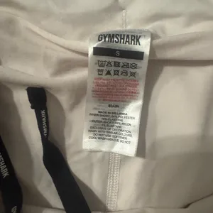 Gymshark 🦈 Women's 🤍 Athletic Shorts size small white thumbnail 2