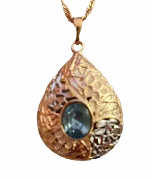 Vintage Tear Drop Necklace Gold thumbnail 3