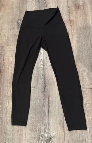 Lululemon Fast and Free‎ Size 4 Black Workout Leggings excellent condition thumbnail 1