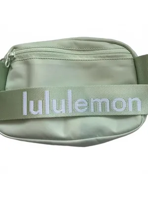 Lululemon Everywhere Belt Bag LU9AYNS Kohlrabi Green White NWT thumbnail 7