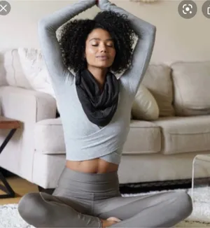 Beyond Yoga | NEW Hidden Pocket Infinity Scarf Lightweight Zipper Pocket thumbnail 1