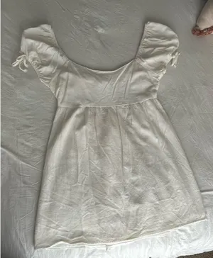White open back dress Size M thumbnail 1