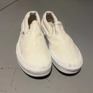 Vans Classic Slip-On White Canvas Sneakers Men’s 6.5 / Women’s 8 thumbnail 7