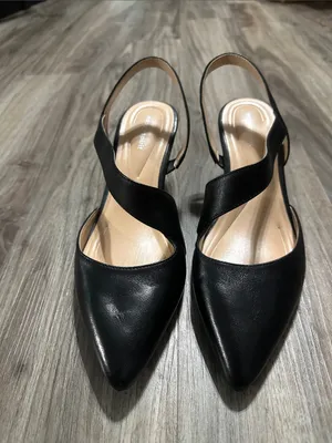 Easy Spirit Black Pointed-Toe Slingback Heels thumbnail 4