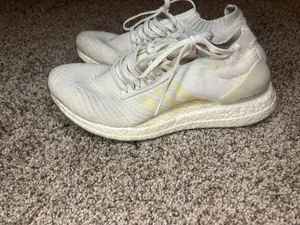White Adidas Ultraboost Women’s Running Shoes thumbnail 4