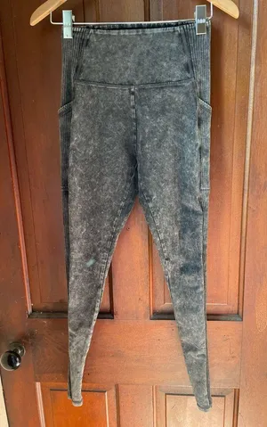 Offline by aerie women’s medium black acid wash leggings thumbnail 1