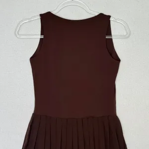 QINSEN Brown Square Neck Pleated Tennis Golf Athletic Dress Shorts Small thumbnail 8