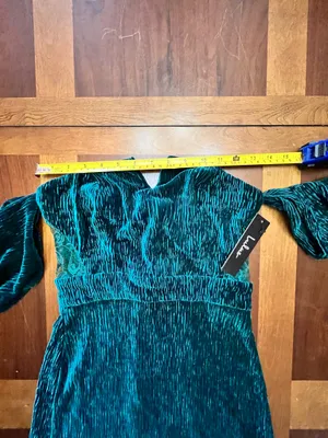 Lulus NWT Velvet Green Off the Shoulder Mini Dress Size XS thumbnail 10