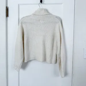 Cotton Candy‎ LA | Oversized Ribbed Turtleneck Cropped Sweater Ivory White thumbnail 3