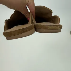 Steve Madden Finn Chain Pointed Toe Chestnut Suede Mules Gold Chain Size 8.5 thumbnail 6