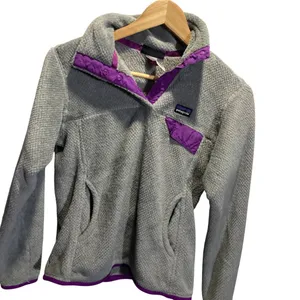 Patagonia Womens Small Gray & Purple Fleece‎ Pullover Snap-T Sweater thumbnail 2