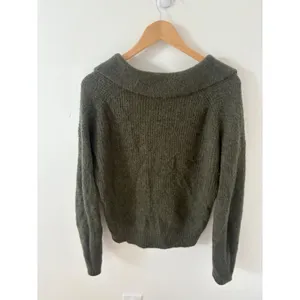 Everlane Alpaca Waffle-Stitch Polo Sweater Olive Green XS Relaxed V-Neck Knit thumbnail 4