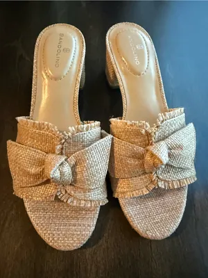 Bandolino Arden Mule Natural Woven Bow Block 2” Heel Open Toe Mule Summer Sanda thumbnail 11