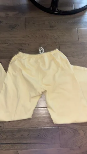 Brandy Melville, butter, yellow wide leg sweat sweatpants with no flaws thumbnail 4