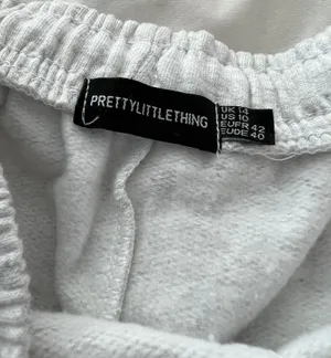 Pretty Little Thing Grey Sweat Shorts thumbnail 3
