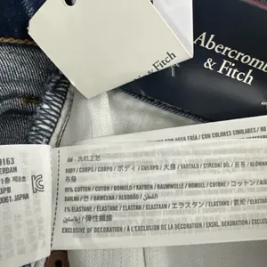NWT Abercrombie & Fitch Curve Love the Mom High Rise Jeans Size‎ 8/29 Short x 24 thumbnail 5
