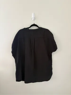 Quince 100% Organic Cotton Gauze Roll Sleeve Shirt Black Large thumbnail 3