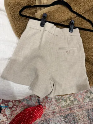 Aritzia Effortless Shorts thumbnail 4
