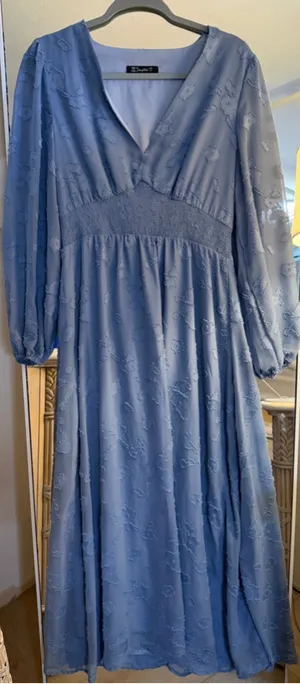 NEW Simplee Blue Floral Maxi Dress M thumbnail 1
