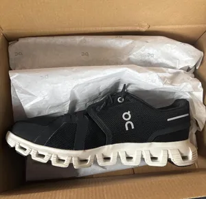 On Cloud Shoes thumbnail 2