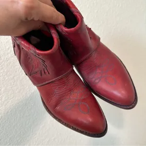 HTC Hollywood Trading Company Folded Cowboy Ankle Boots in Burgundy Sz 37 / 7 US thumbnail 8