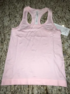 NWT Swiftly Tech Racerback Tank Top 2.0 Race Length - Strawberry Milkshake thumbnail 3