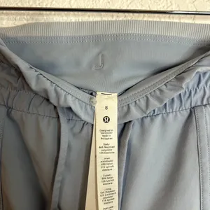 Lululemon Beyond the Studio Crop Blue Linen Womens Size 8 Dance Yoga thumbnail 7