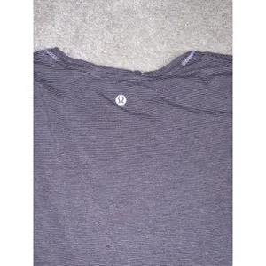 lululemon‎ womens size 4 purple stripe fitted t shirt thumbnail 3
