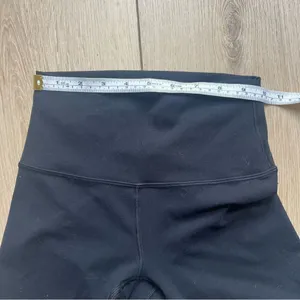 Lululemon Wunder Train High-Rise Tight 25"
Ascending Light Engineer Silverscreen thumbnail 9