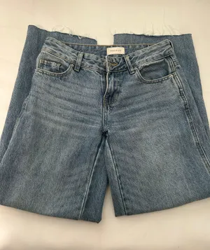 Jeans thumbnail 1