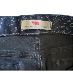 Levi‎ Strauss Co Womens Perfect Waist 525 Bootcut Jeans Dark Wash thumbnail 4