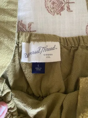 Universal Threads Green Tank Top thumbnail 2