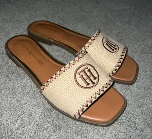 Sandals thumbnail 2